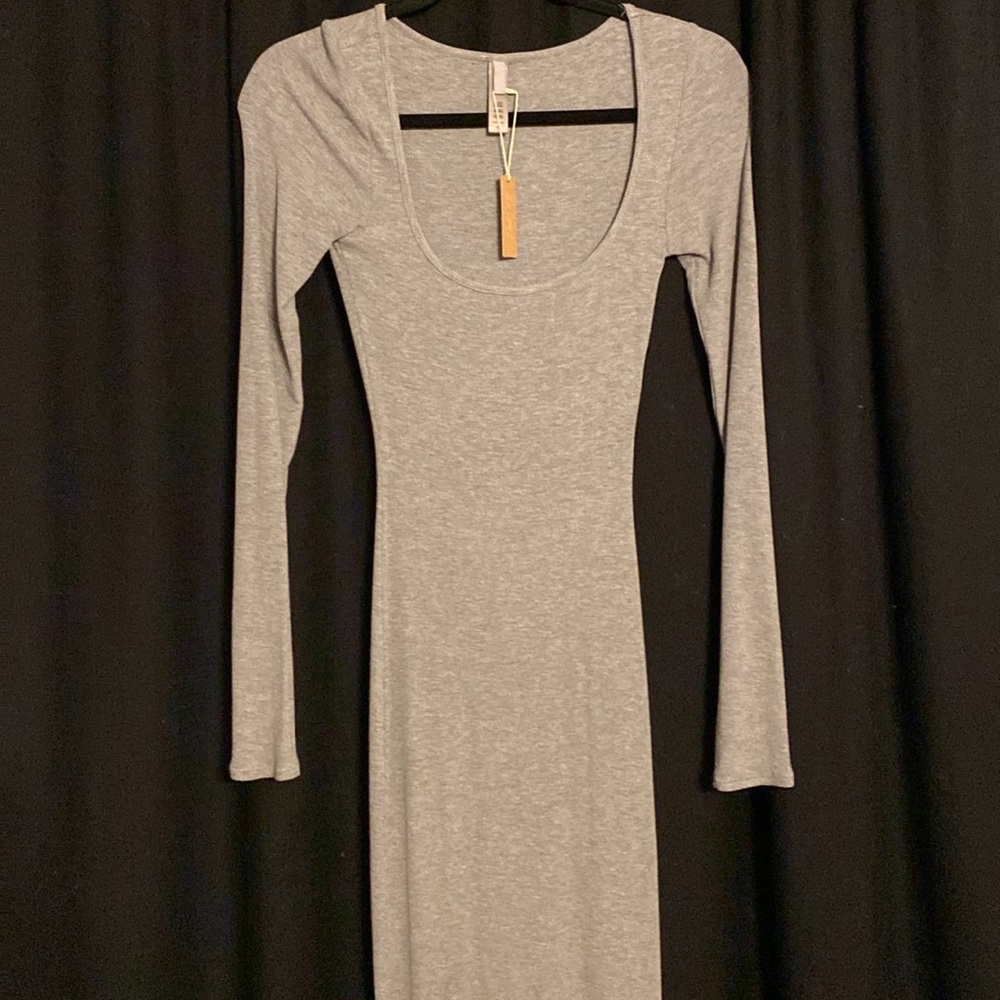 Skims new with tags sold out online. - Picture 4 of 7